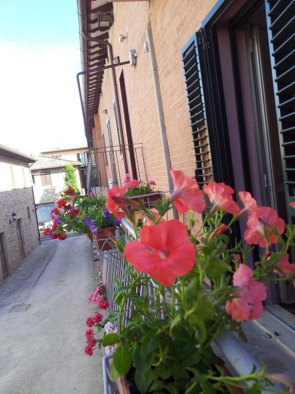 La Corte Degli Angeli Locazioni Turistiche Assisi Zimmer foto