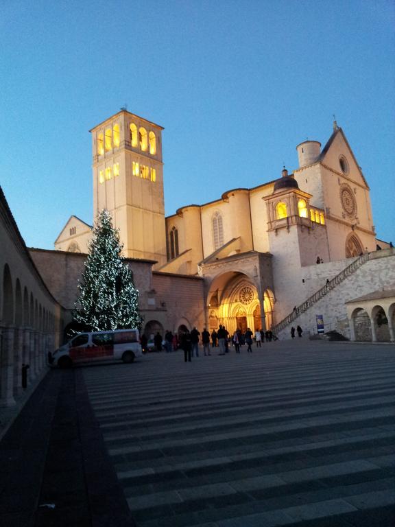 La Corte Degli Angeli Locazioni Turistiche Assisi Exterior foto